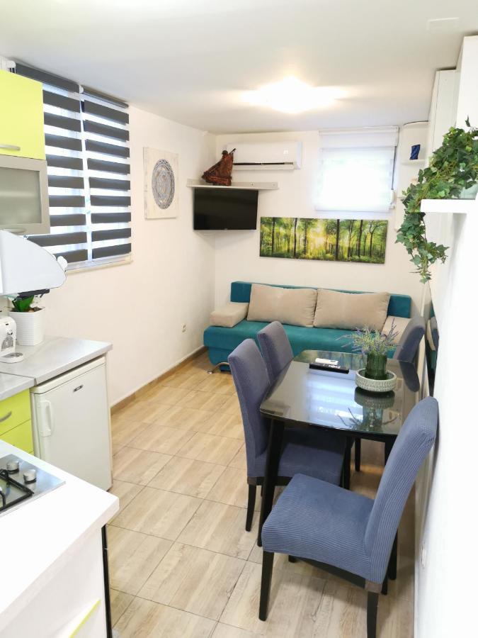 Jale Apartment Split Exterior photo